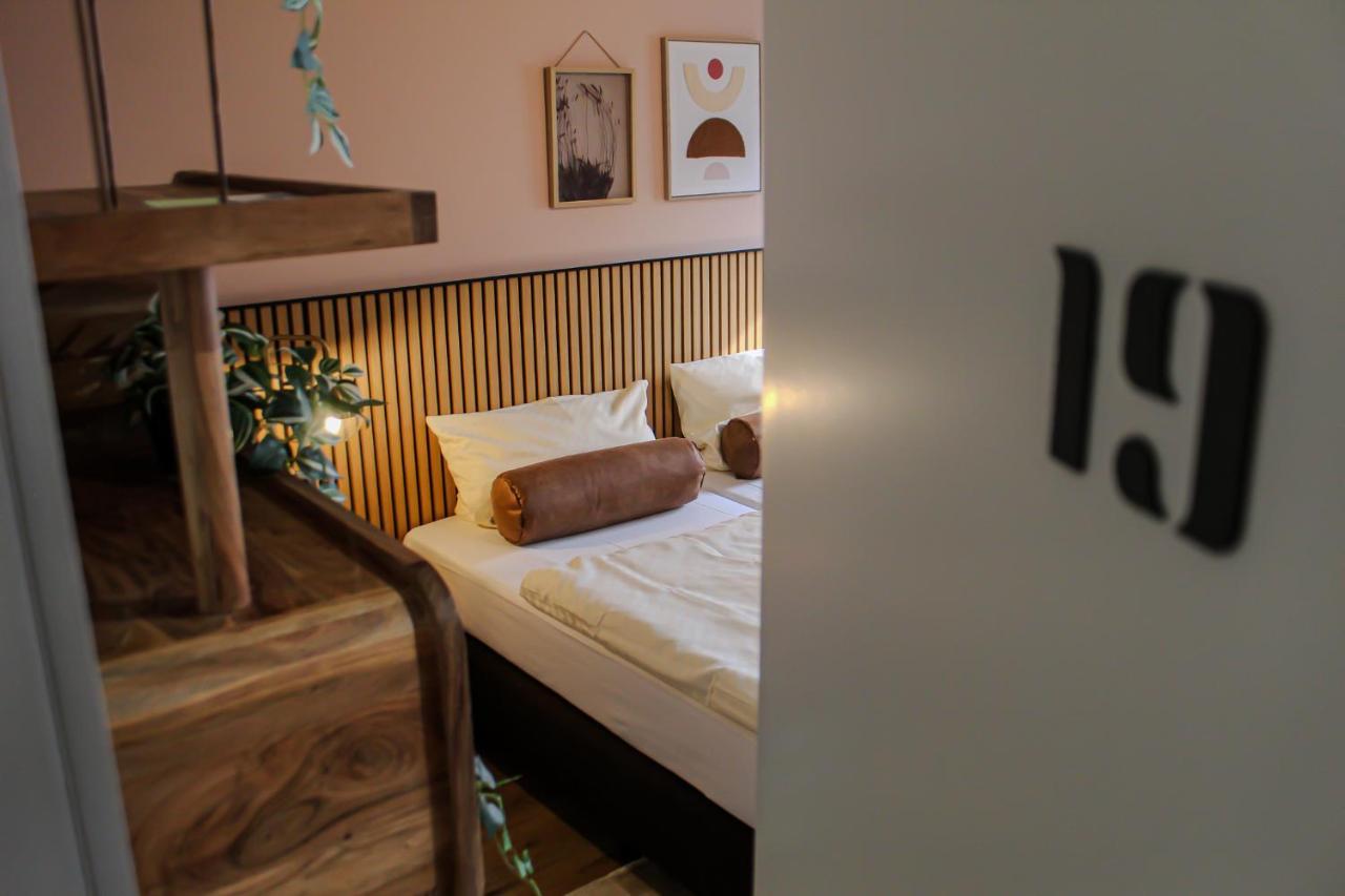 Airport Hotel Jaegerhof Веце Екстериор снимка
