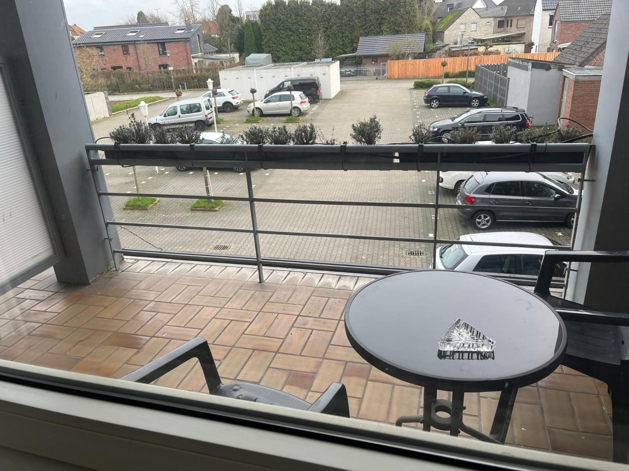 Airport Hotel Jaegerhof Веце Екстериор снимка
